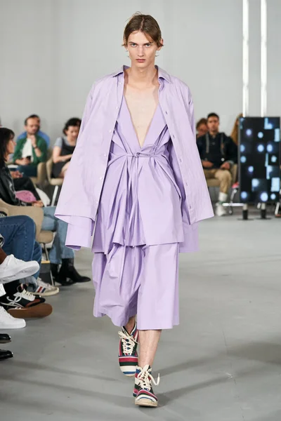 Look 4